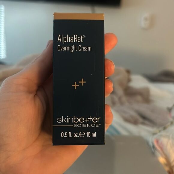 SkinBetter Science | AlphaRet Overnight Cream 0.5fl - Picture 3 of 6